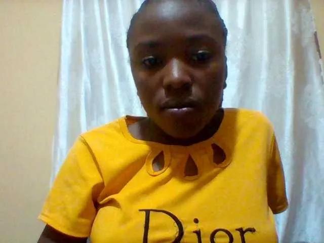 Petitepussie on BongaCams