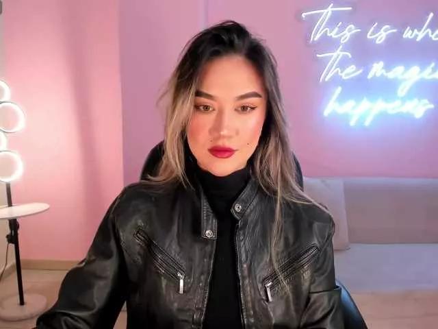 RebeccaHudson on BongaCams