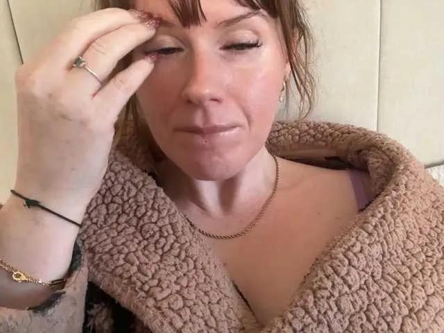 REDHEADROSIE — WHEN YOU SPOIL ME WITH TIPS MAKES MY PUSSY NICE AND WET.....