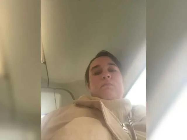 SaliiOnli on BongaCams