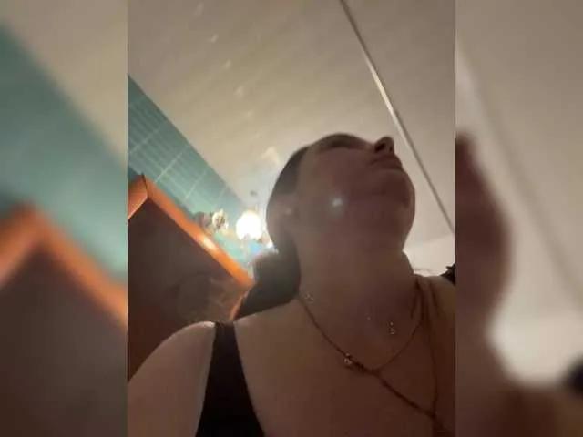 SaliiOnli on BongaCams