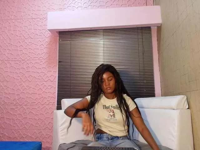 SashaLuxx on BongaCams