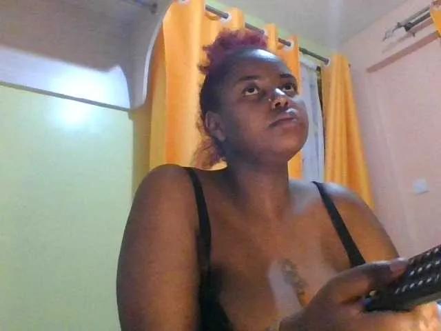 sauccyspoilage on BongaCams