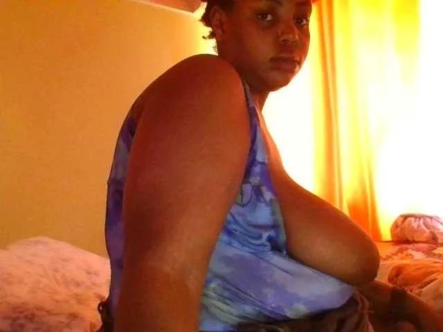 sauccyspoilage on BongaCams