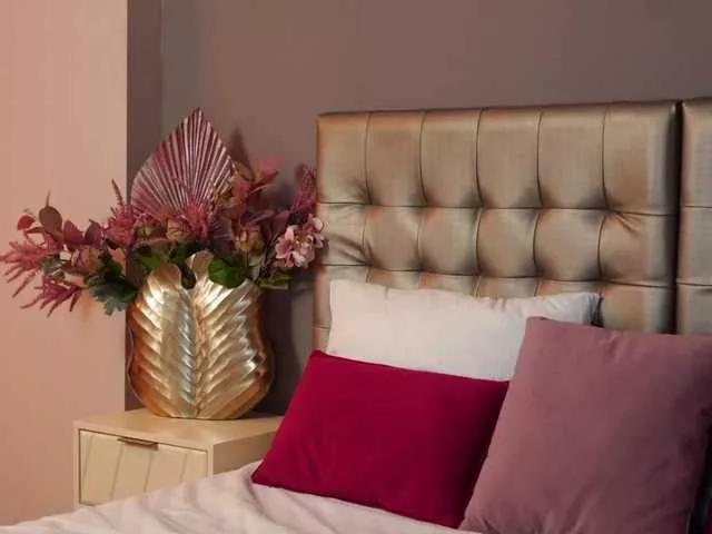 Freechat SharonStarr on BongaCams