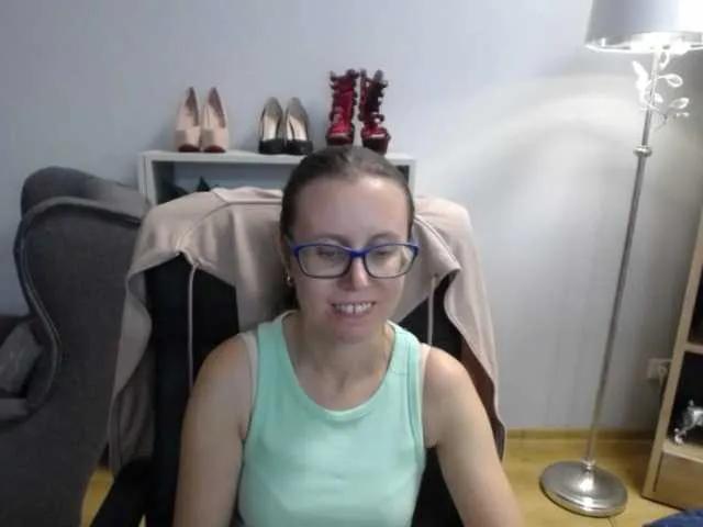 sparkleLizzy on BongaCams