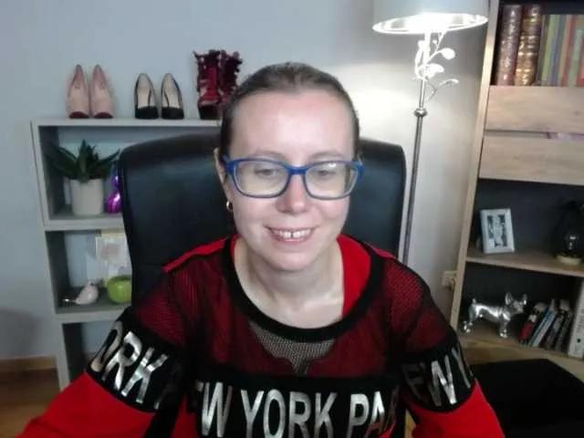 sparkleLizzy on BongaCams