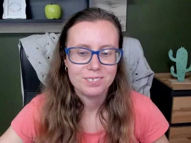 sparkleLizzy on BongaCams