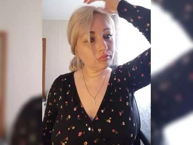 Tanysha-1 on BongaCams