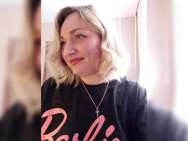 Tanysha-1 on BongaCams