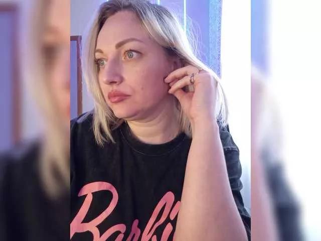 Tanysha-1 on BongaCams