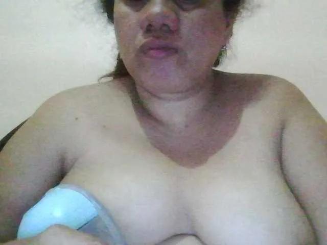 xxwetmomm — Freechat on BongaCams