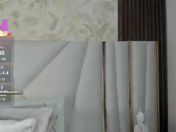 Freechat 1m_emily on Chaturbate