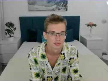 Freechat 4ever_dude on Chaturbate