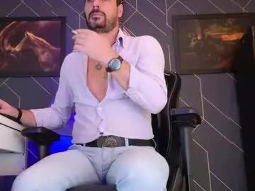 aaronbomer on Chaturbate