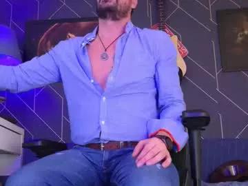 aaronbomer on Chaturbate