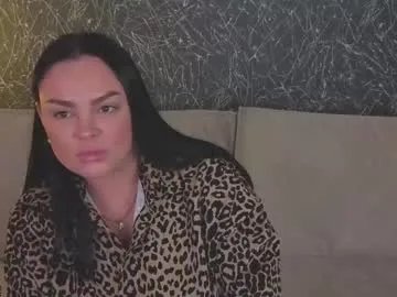 adele_crown — suck my fingers and see cam [52 tokens left] #new #shy #nonude #bbw #bigboobs #mistress