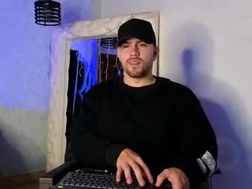 Freechat ades_lowe on Chaturbate