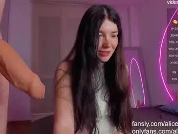 Away alicekaneky_xx on Chaturbate