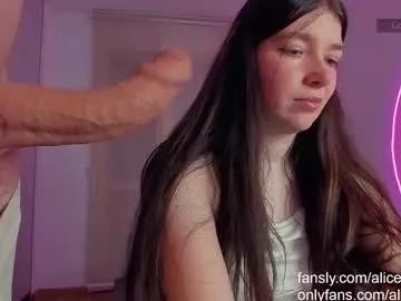 Away alicekaneky_xx on Chaturbate