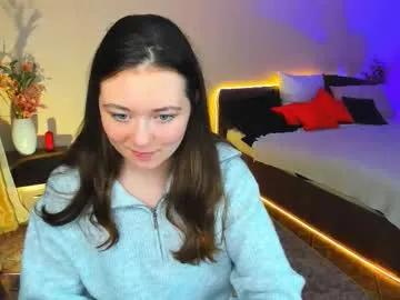 alluringeyess on Chaturbate