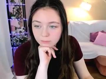 alluringeyess on Chaturbate