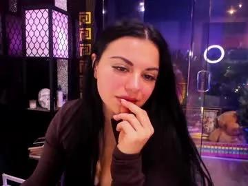 alma_pearl on Chaturbate