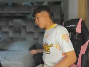 andrew_twink18 on Chaturbate
