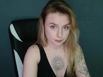 angelicablanch — shake your butt [13 tokens remaining]