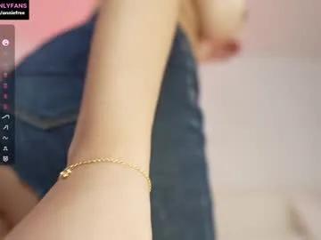 annieguzman_ on Chaturbate