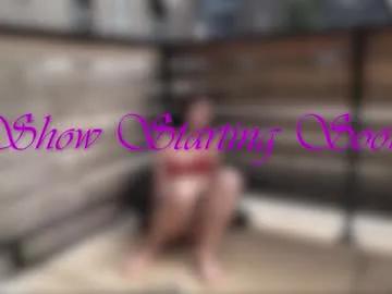 ari_lovexo on Chaturbate