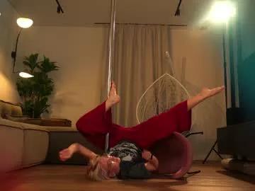 Freechat artmosphera on Chaturbate