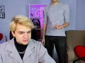 astren_villo — GOAL: Take off sweater [200 tokens remaining] Welcome to my room! #muscle #young #abs #slave #sexy