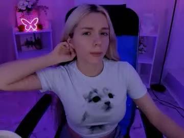 aurorawrenfield on Chaturbate