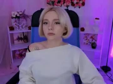 aurorawrenfield on Chaturbate