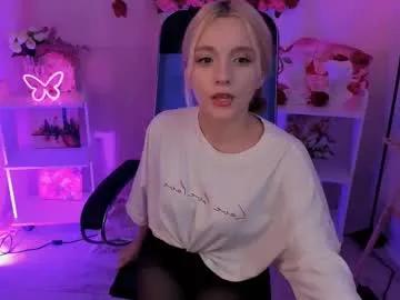 aurorawrenfield on Chaturbate