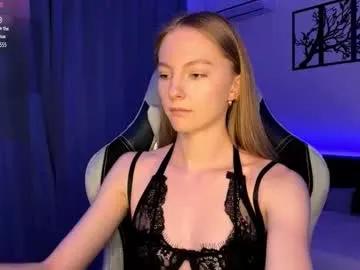 Freechat autumnroginson on Chaturbate