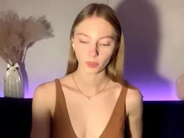 Freechat autumnroginson on Chaturbate