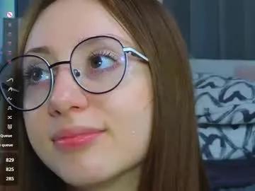 Freechat avrillemell on Chaturbate