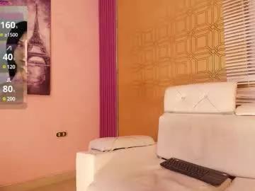 Freechat bella19__ on Chaturbate