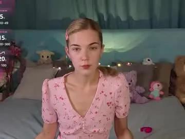 bella_stewartt on Chaturbate