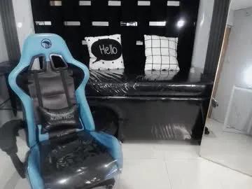 Freechat britney_sub on Chaturbate