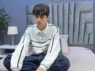 Freechat bruce_hans on Chaturbate