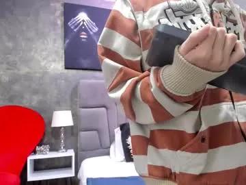 Freechat bruce_hans on Chaturbate