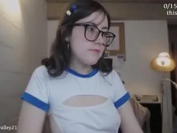 cherrybunny21 on Chaturbate