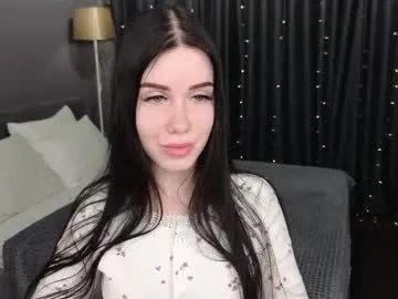 chloe___davis — Sensual bodytour tease      fav vibes - 22| 33| 44 | 55 #teen #new #curvy #brunette #daddysgirl [108 tokens remaining]