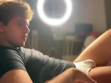 Freechat christophertan on Chaturbate