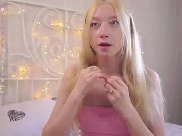 Freechat cinacandy on Chaturbate