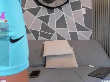 Freechat confi17_latin on Chaturbate