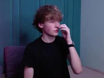 Freechat curlytwinkboy on Chaturbate